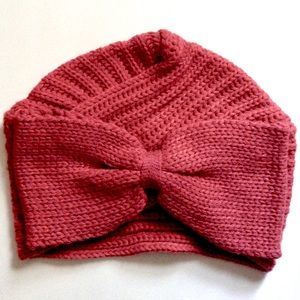 C.C Exclusive*  WOMENS KNIT HAT,Bow Accent, NNTS*